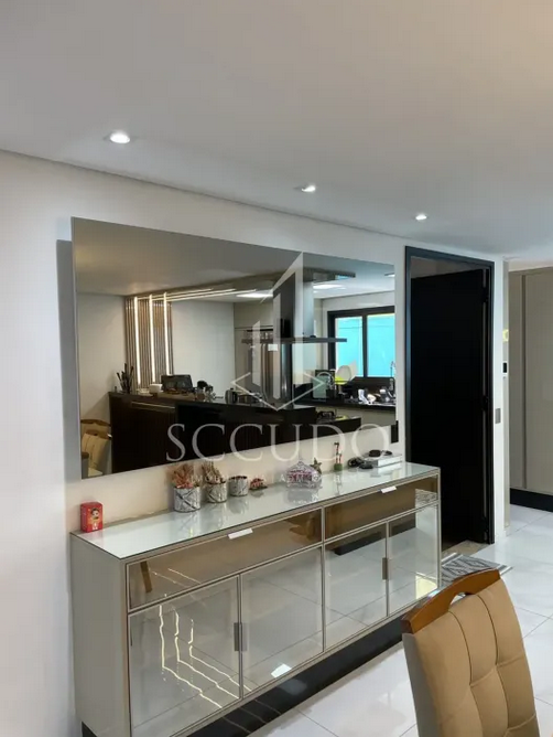 Sobrado com 4 Quartos e 5 banheiros