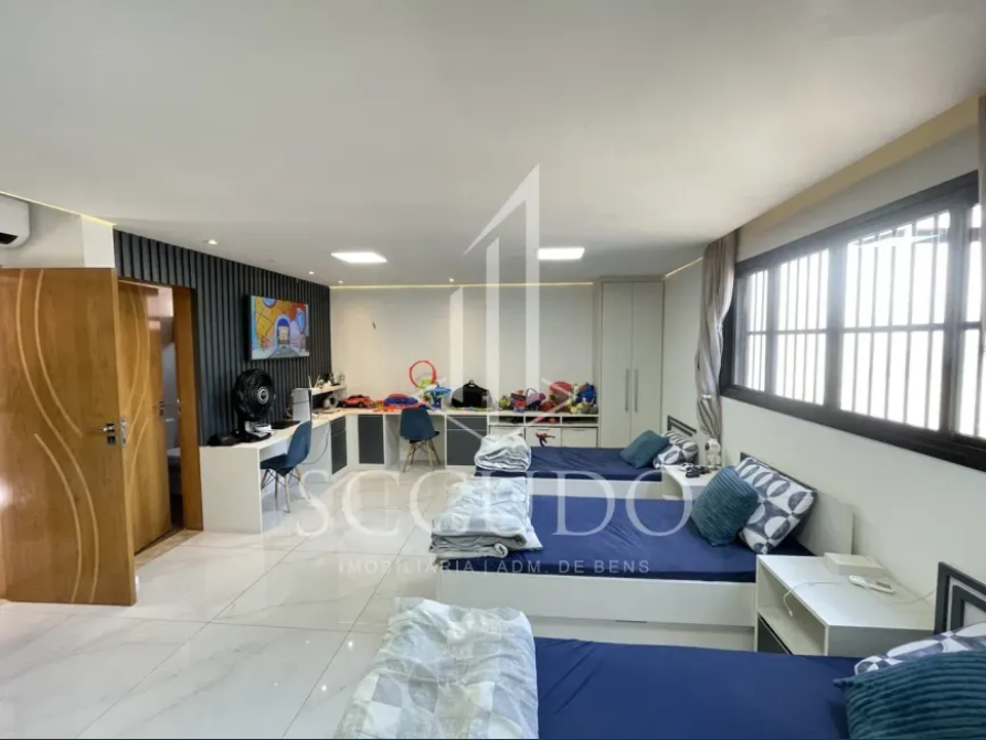 Sobrado com 4 Quartos e 5 banheiros