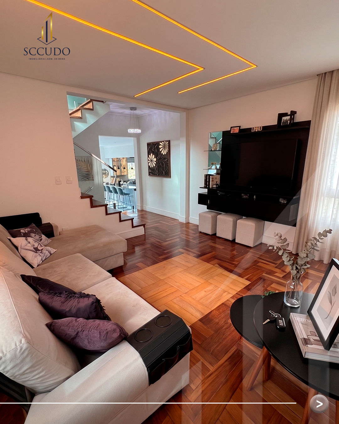 Casa de Condomínio à Venda no Arujá 5 | 350 m² | 4 Suítes | Mobiliada