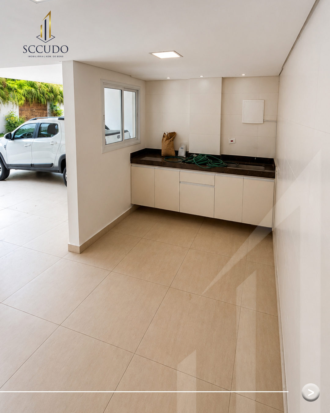 Casa de Condomínio à Venda no Arujazinho | 630 m² | 5 Quartos | Frente ao Lago