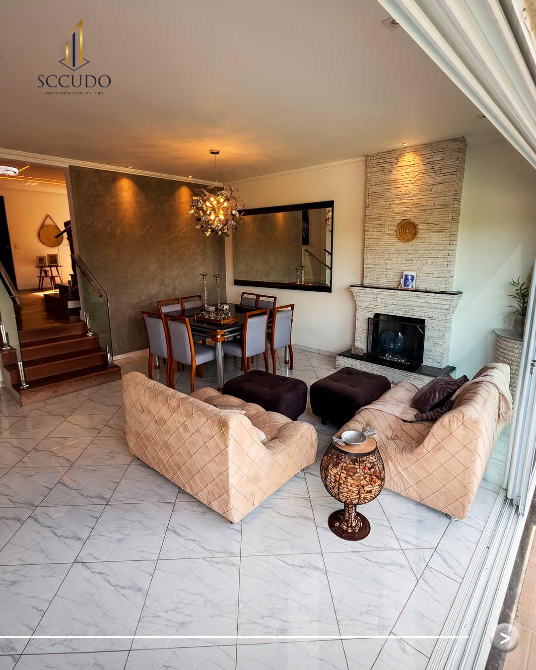Casa de Condomínio à Venda no Arujá 5 | 350 m² | 4 Suítes | Mobiliada