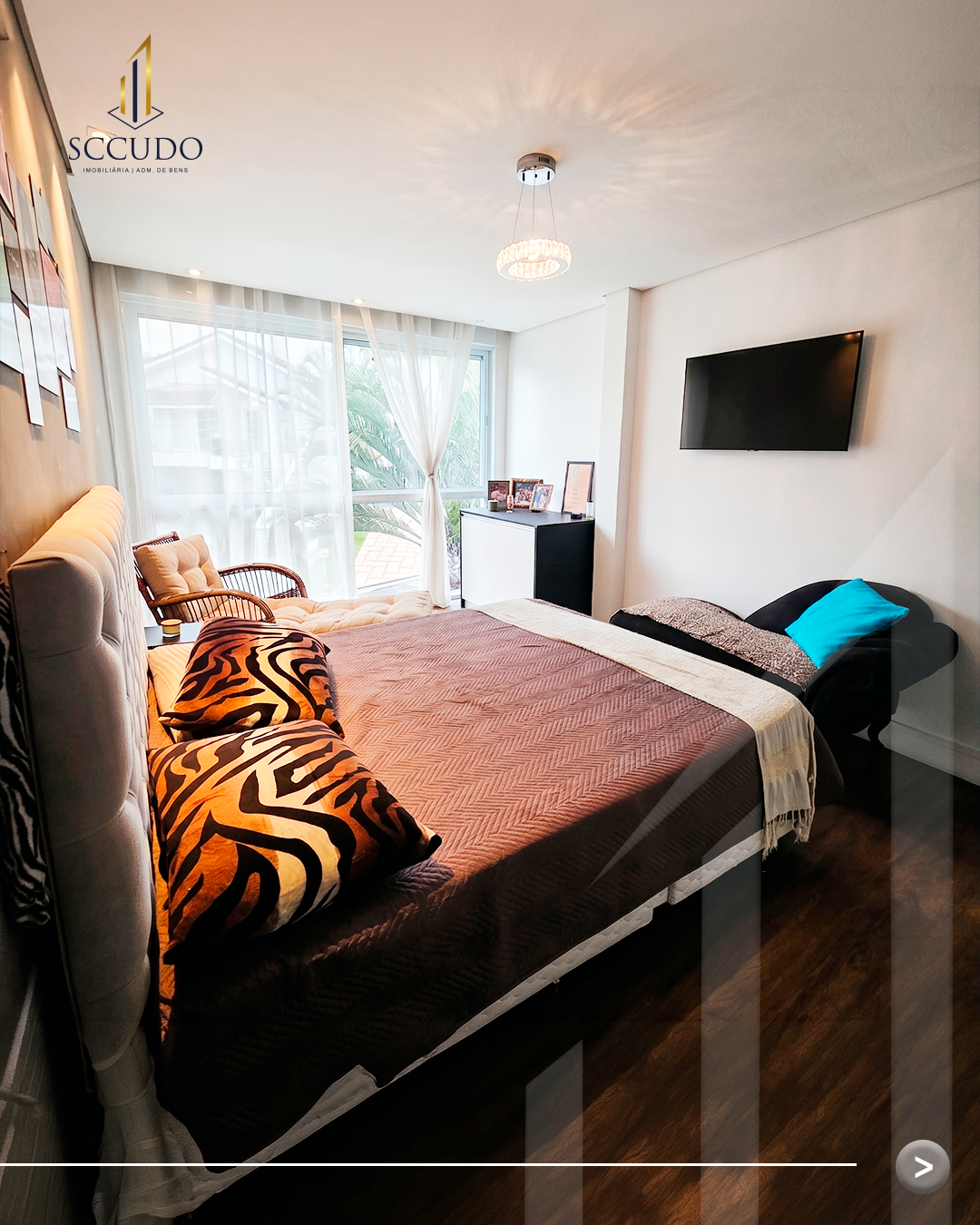 Casa de Condomínio à Venda no Arujá 5 | 350 m² | 4 Suítes | Mobiliada